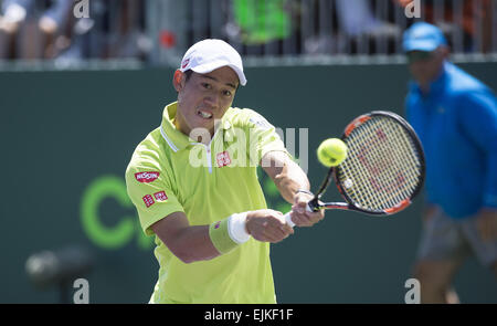 Miami, FL, USA. 28. März 2015. KEY BISCAYNE, FL - 28. März: Kei Nishikori (JPN) in Aktion hier besiegt Mikhail Youzhny (RUS) 62 61 an der Miami Open in Key Biscayne, Florida. Andrew Patron/Zuma Draht Bildnachweis: Andrew Patron/ZUMA Draht/Alamy Live-Nachrichten Stockfoto