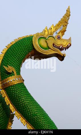 Closeup Kopf der Statue von König der Nagas Symbol Stockfoto
