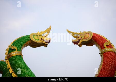 Closeup Kopf der Statue von König der Nagas Symbol Stockfoto