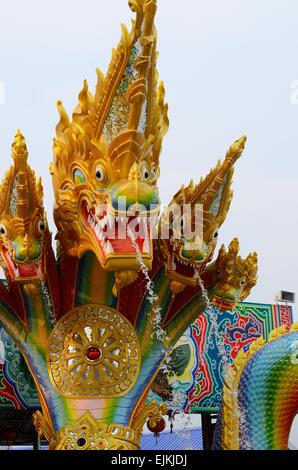 Closeup Kopf der Statue von König der Nagas Symbol Stockfoto