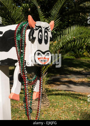 Hand bemalte Kuh Briefkasten, Suburban Heim, Dunedin, FL, USA Stockfoto