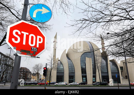 DITIB-Moschee der türkisch-Islamische Union für religiöse Angelegenheiten in Köln. Bauplan vom Architekten Paul Böhm. Stockfoto