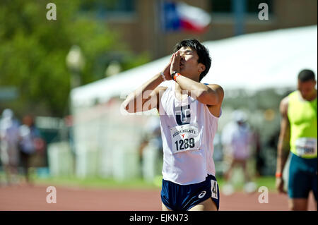 28. März 2015: Yoshihide Kiryu #1289 aus Japan gewinnt die Männer 100 Meter Dash Invitational mit einer Zeit von 9,87 am 88. NIKE Clyde Littlefield Texas Relays, Mike A. Myers Stadium. Austin, Texas. Stockfoto