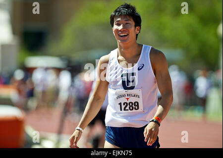 28. März 2015: Yoshihide Kiryu #1289 aus Japan gewinnt die Männer 100 Meter Dash Invitational mit einer Zeit von 9,87 am 88. NIKE Clyde Littlefield Texas Relays, Mike A. Myers Stadium. Austin, Texas. Stockfoto