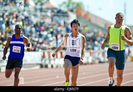 28. März 2015: Yoshihide Kiryu #1289 aus Japan gewinnt die Männer 100 Meter Dash Invitational mit einer Zeit von 9,87 am 88. NIKE Clyde Littlefield Texas Relays, Mike A. Myers Stadium. Austin, Texas. Stockfoto