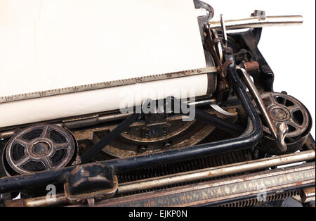 leeres Blatt in einer Schreibmaschine Stockfoto