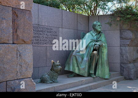 Bronze von US-Präsident Franklin Delano Roosevelt und sein Hund, Fala, FDR Memorial in Washington, D.C. Stockfoto