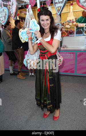 Goldstar-Media-Party im Kufflers Weinzelt Zelt während 2014 Oktoberfest Featuring: Nicola Tiggeler Where: München, Deutschland: 23 Sep 2014 Stockfoto