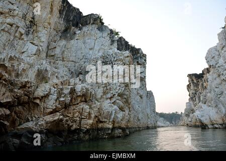 Marmor-Felsen, Bhedaghat, Jabalpur Bezirk Madhya Pradesh, Indien Stockfoto