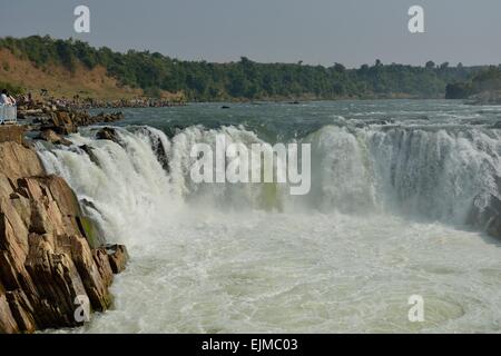 Dhuandhar fällt am Fluss Narmada, Bhedaghat, Jabalpur, Madhya Pradesh, Indien Stockfoto