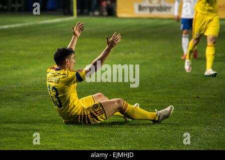 29. März 2015: Claudiu Keseru #13 Rumänien Nationalmannschaft in Aktion während des 15. UEFA European Championship Qualifikationsrunde Spiels zwischen Rumänien National Football Team (ROU) und Färöer-Inseln National Football Team (FRO) '' Ilie Oana'' Stadium, Ploiesti in Ploiesti, Rumänien ROU. Catalin Soare/www.sportaction.ro Stockfoto