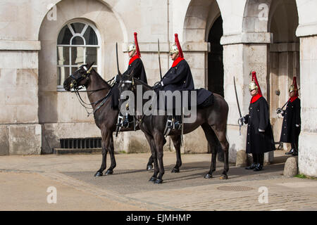 Royal Horse Guards im Dienst mit Pferd, London Stockfoto