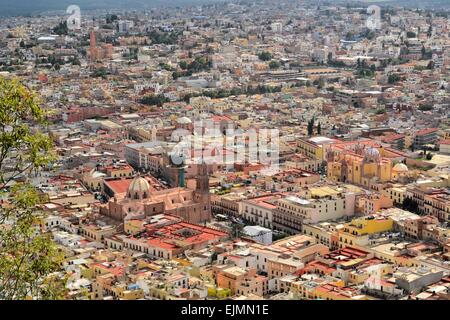 Luftaufnahme von Zacatecas, farbenfrohen Kolonialstadt, Mexiko Stockfoto