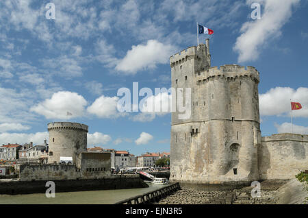 Am Eingang thront am Hafen von La Rochelle, Charente-Maritime, Frankreich. Stockfoto