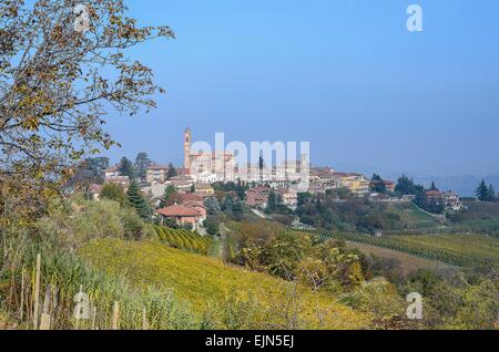 Monforte d ' Alba ein Comune (Stadtbezirk) in der Provinz Cuneo in der italienischen Region Piemont Stockfoto