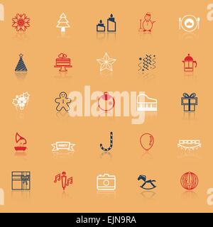 Weihnachten und Neujahr Linie Symbole auf mit spiegeln, Lager Vektor Stock Vektor