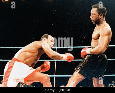 Aktion von Chris Eubank V Nigel Benn Kampf im NEC in Birmingham. 18. November 1990 *** lokalen Caption *** Watscan--30.04.2010 Stockfoto