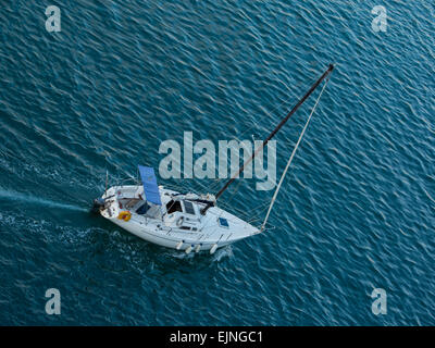 Rom, Italien Segelboot Mittelmeer Meer von oben Stockfoto