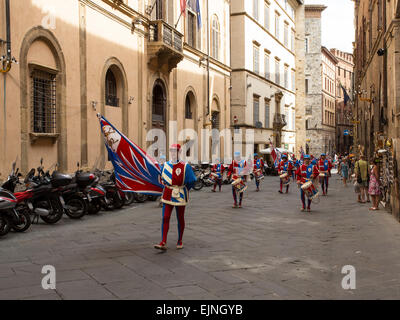 Siena, Italien Trommler historischen mittelalterlichen Palio show Stockfoto