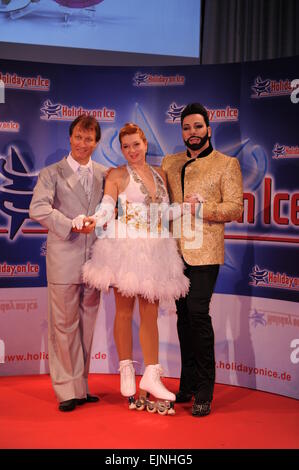 Harald Gloeoeckler seine Kostüme für die Holiday on Ice Show zu fördern.  Mitwirkende: Norbert Schramm, Harald Glööckler wo: Berlin, Deutschland bei: 25 Sep 2014 Stockfoto