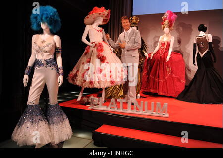 Harald Gloeoeckler seine Kostüme für die Holiday on Ice Show zu fördern.  Mitwirkende: Atmosphäre wo: Berlin, Deutschland bei: 25 Sep 2014 Stockfoto