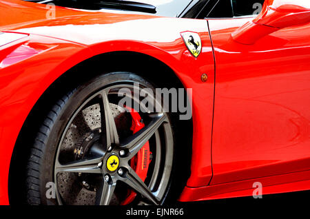 Nahaufnahme eines Ferrari in London geparkt Stockfoto
