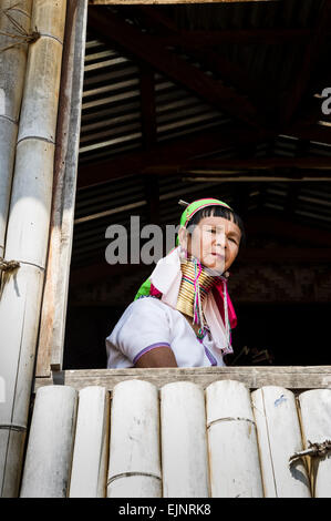 Szene aus Inle-See, Damen aus der Palung Hilltribe Stockfoto