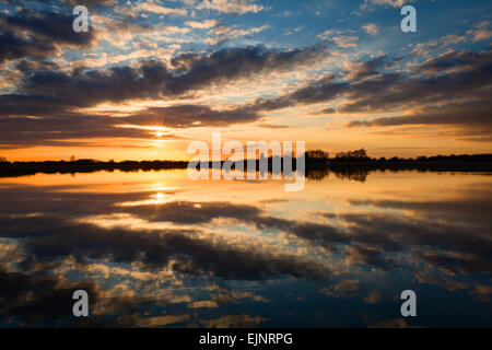 Sonnenuntergang über der weit Ings National Nature Reserve in North Lincolnshire, Großbritannien. Stockfoto