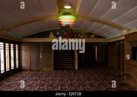 Das Stadttheater farbige Beleuchtung, Art-deco-Einrichtung in Napier, Neuseeland. Stockfoto