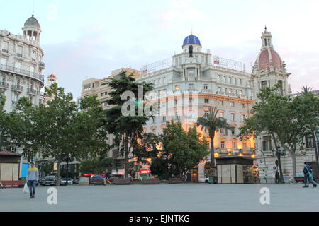 Plaza del Ayuntamiento in Valencia, Spanien, Blick nach Süden Stockfoto