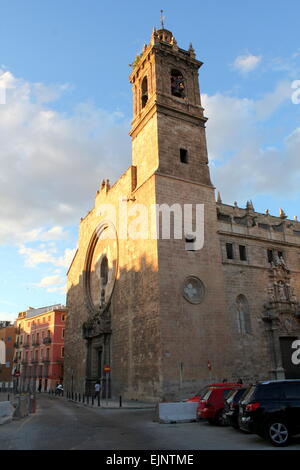 Parroquia Santos Juanes Kirche im historischen Zentrum von Valencia, neben dem Mercado Central in Plaça De La Ciutat de Bruges Stockfoto