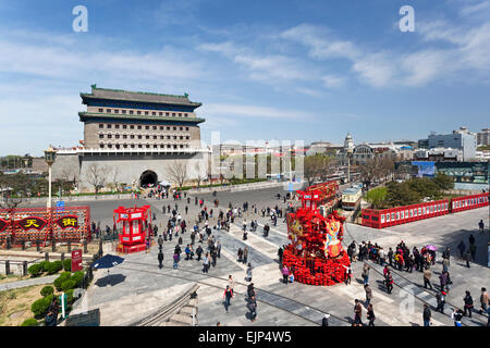 China, Beijing, kunstvollen traditionellen chinesischen Zhengyangmen Tor in der Nähe von Tiananmen-Platz Stockfoto