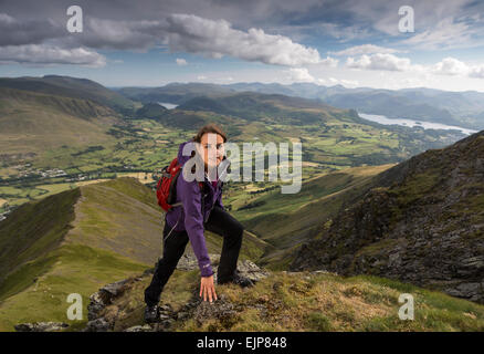 Juni 2014 - The Lake District, Cumbria - Cover-Shoot für WALK-Magazin für Hallen Fell Ridge und Bereich Stockfoto