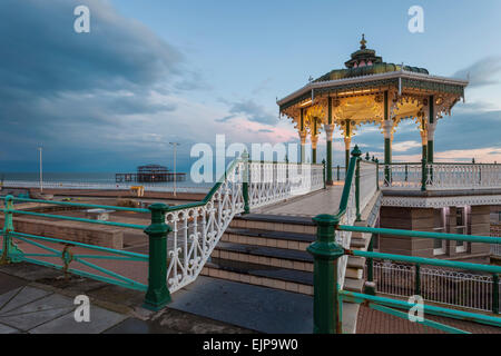 Abend in Brighton Musikpavillon, East Sussex, England. Stockfoto