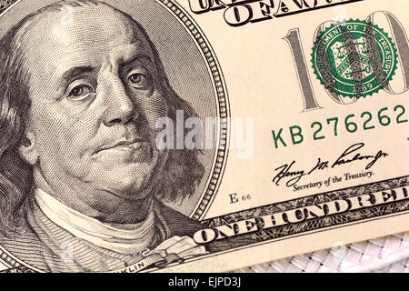 Dollar-Nahaufnahme. Benjamin Franklin Porträt auf hundert-Dollar-Schein Stockfoto