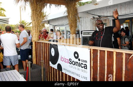 Britischer DJ Carl Cox spielt Funk & Soul Party auf Ibiza mit Sand: Carl Cox wo: Ibiza, Spanien: 25 Sep 2014 Stockfoto