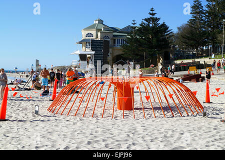 Kunstwerk auf dem Display auf die Veranstaltung 2015 Sculpture By the Sea. Cottesloe Beach, Perth, Westaustralien. Stockfoto