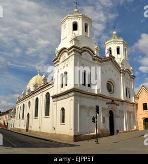 Spanische Kolonialzeit katholischen christlichen Kirche in Cuenca, Ecuador Stockfoto