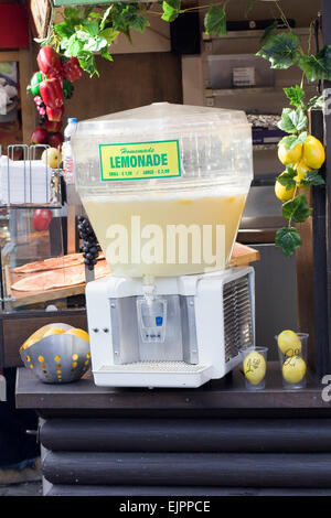 Limonade Maschine Dispenser Stockfoto