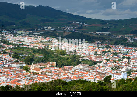 Ansicht von Angra Heroismo von Monte Brasil, Terceira, Azoren, Portugal Stockfoto