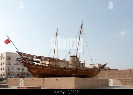 Nachbau eines traditionellen arabischen zwei Masten Dhow Museum Ausstellung Dubai Museum Stockfoto