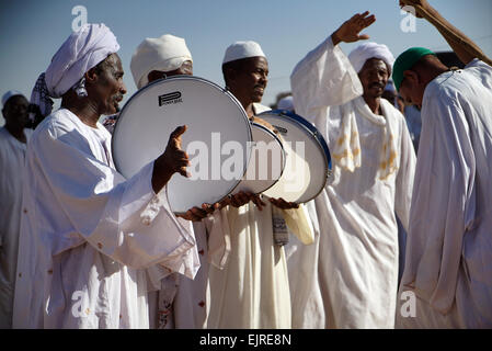 Sufis in Omdurman, in der Nähe der Hauptstadt Stadt Khartum im Sudan Stockfoto