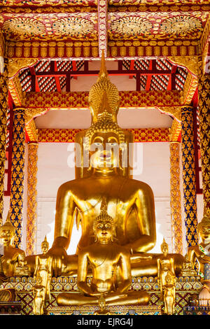 Thailand, Chiang Mai, Wat Suan Dok, Buddha-Statue in der Haupthalle Gebet Stockfoto