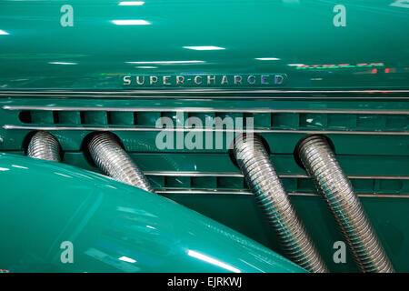 Chesterfield Twp., Michigan - ein 1936 Auburn Modell 852 Speedster auf dem Display an Stahl Automotive-Stiftung. Stockfoto