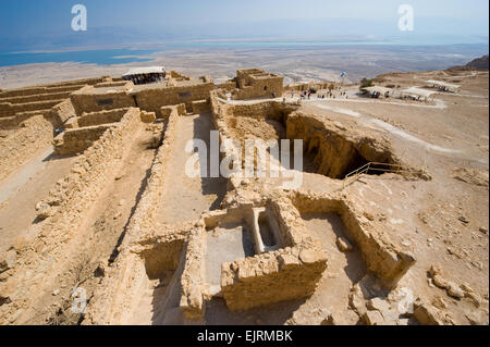 Ruinen auf dem Felsen Masada in Israel Stockfoto