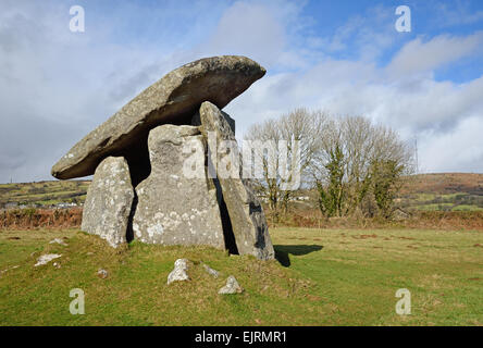 Ostseite des Trethevy Quoit.  Eine gut erhaltene Megalith Grab befindet sich zwischen St Cleer und Darite, in der Nähe von Liskeard, Cornwall, UK Stockfoto