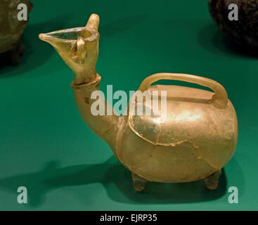 Flasche in Tierform Iran Irak 9. / 10. Jahrhundert Iran iranische Persien persische Arabisch Arabische Stockfoto