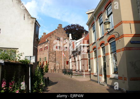 Mittelalterliche 15. Jahrhundert Huis Tinnenburg Manor Wallhäuser Street in der alten inneren Amersfoort, die Niederlande Stockfoto