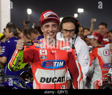 Losail Circuit, Katar 29. März 2015, Ducati Team Pilot Andrea Iannone in den Parc Fermé nach der Einnahme von 3. Platz in der FIM 2015 Stockfoto