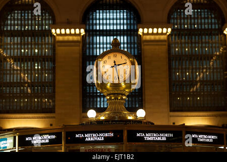 Antike Uhr in der Haupthalle des Grand Central Terminal, New York city Stockfoto